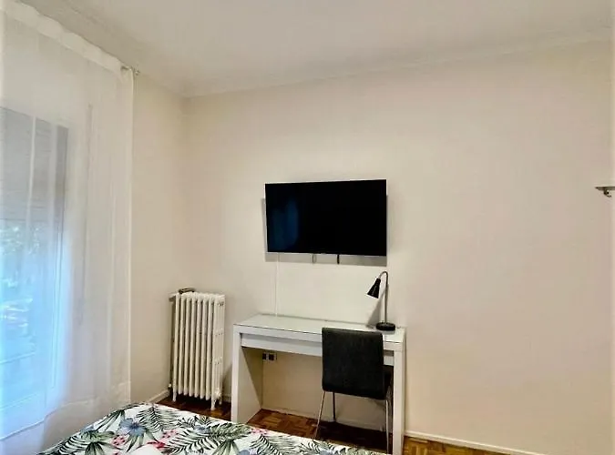 Villarroel Bed & Breakfast Barcelona